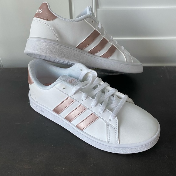 grand court shoes cloud white